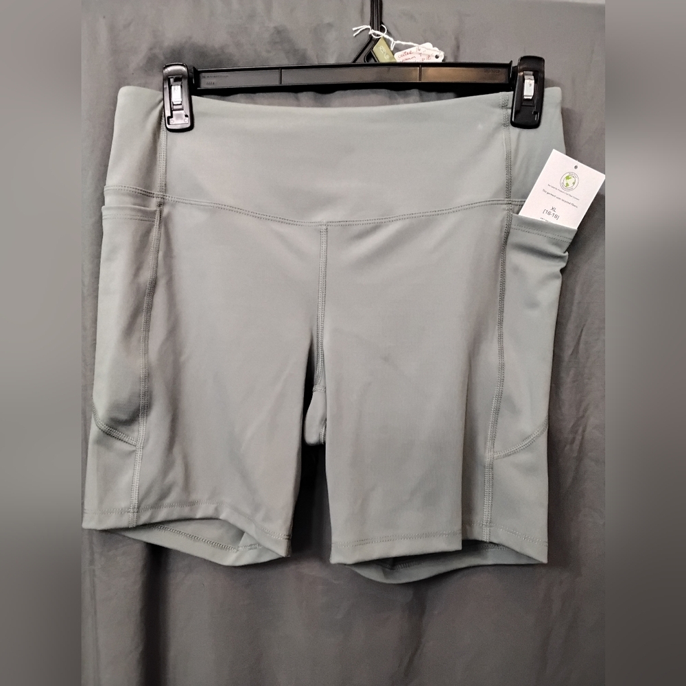 PRICE DROP $7 Women's  Athletic Shorts
